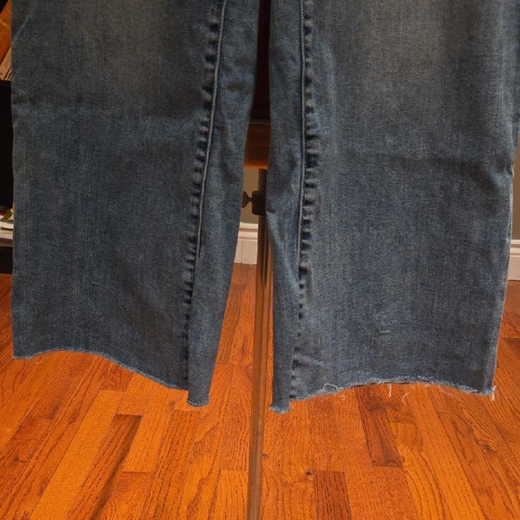 American Eagle Outfitters Flare Wide Leg Blue Jeans - Picture 7 of 7